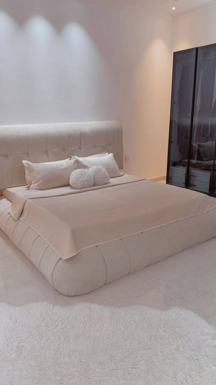 سلام عليكم غرفه للبيع مكانه بغداد جديده سعره مليون ميتين وبيه مجال ***********
