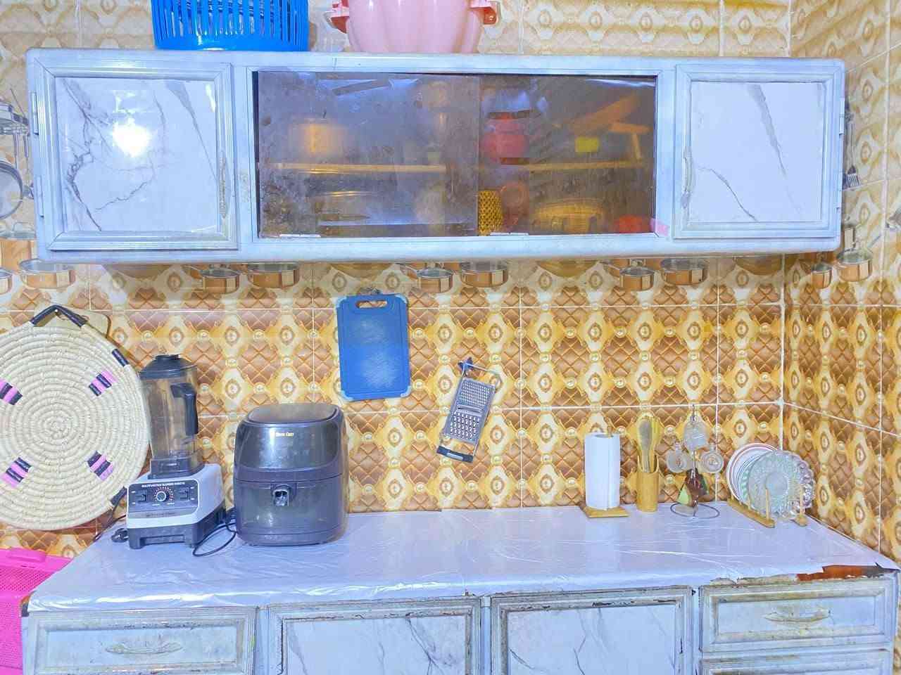 سلام عليكم كاونتر للبيع
سعر 75 وبي مجال بصيط 
مكان ناصريه تضحيه 
الاصال ***********
