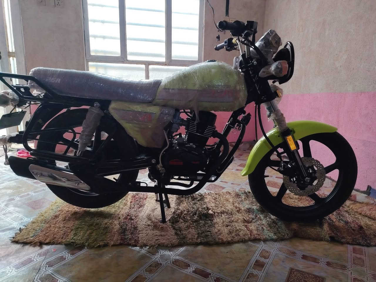 سلام عليكم دايون 2025ماشيه ٢٥٠ كيلو بعتهي على سحك مكينه ٢٠٠ حقيقي أوراق سكنر سعر 1500 بيهه مجال ***********
