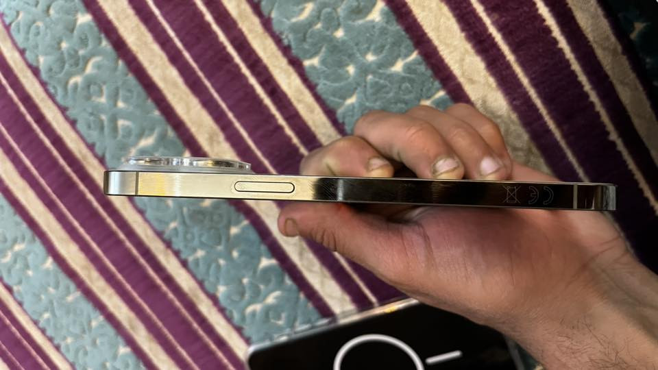 14برو ماكس ذ256مبدل بطاريه وشاشه أصليات الجهاز
نضافه 100/100 الجهاز ماستر مكاني بغدادجسر ديالى  ***********
