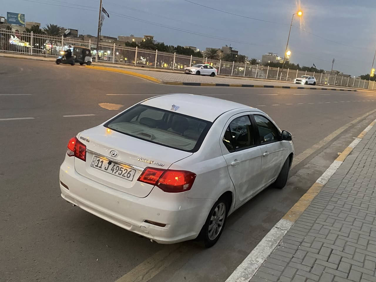 أسلام عليكم كريت ويل فولكس موديل ٢٠١١ بسمي شخصيا 

مكينه كير نضاف جدا 

صدر امامي خلفي جديد قبل سبوع شادهن 

كهربائيات كلها شغاله 

بيها جاملغ امامي مبدل بدون ضربه بيها طخه بلبنيد 

بيها هلالات صبغ 

بيها تكحيل بسيط 

سعرها ٥٣ بيها مجال بسيط

السياره كلش حلوه احلى من الصور 

مكاني بغداد. الغزاليه رقم تلفوني *********** ما متواجد عل فيس
