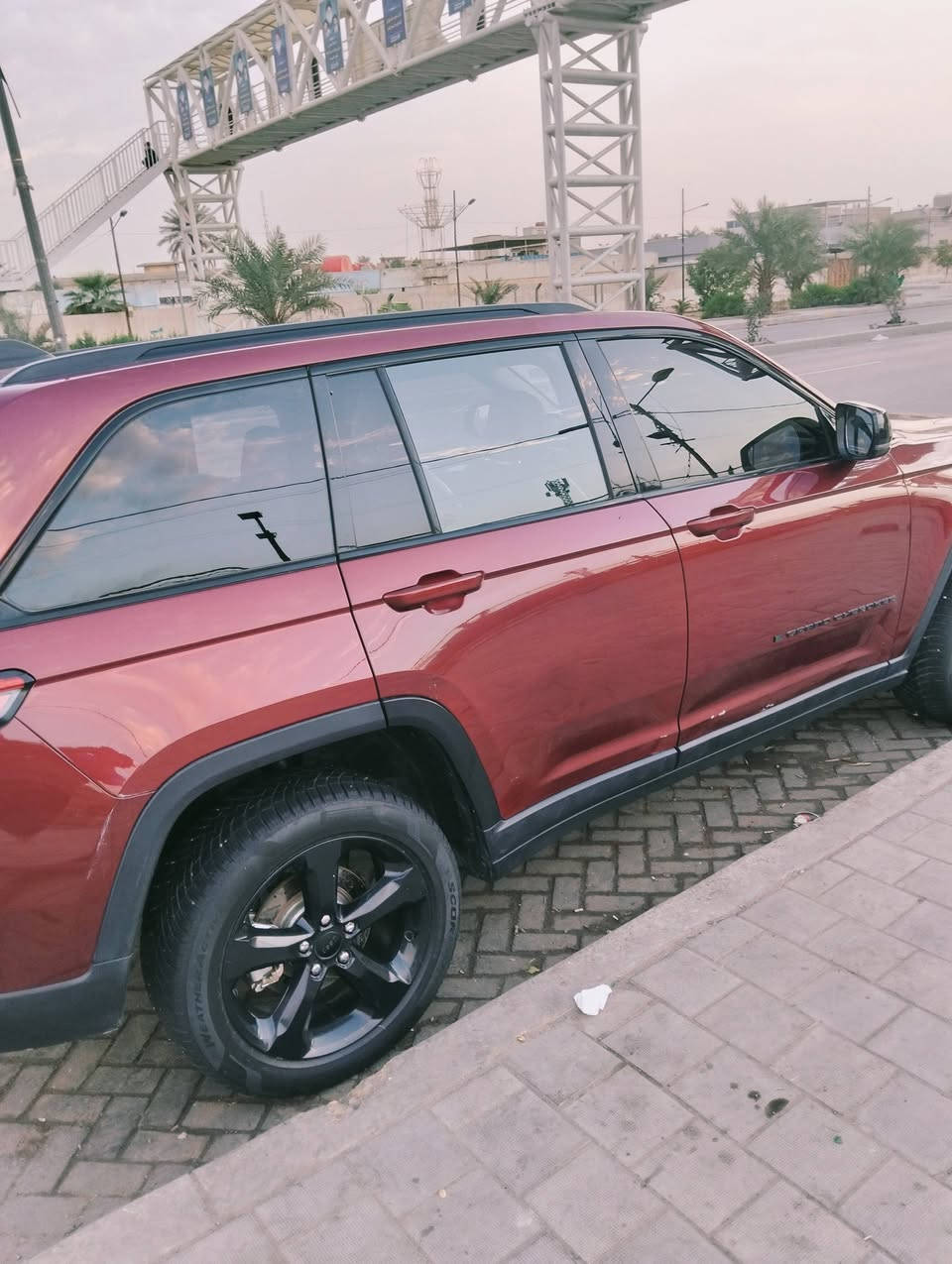 سلام عليكم جيب البيع سياره هاذه حادث مرفق باالصور سعرها 275$وهاذه رقم صاحبها ***********
