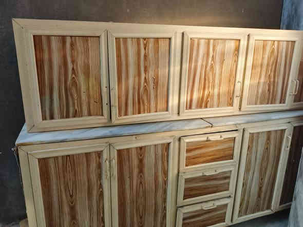 كاونتر مستخدم 3 قطع الطول 2 متر. معه مرمرة. طول مترين. العنوان. البصرة ابو الخصيب. بسعر مناسب   ***********
