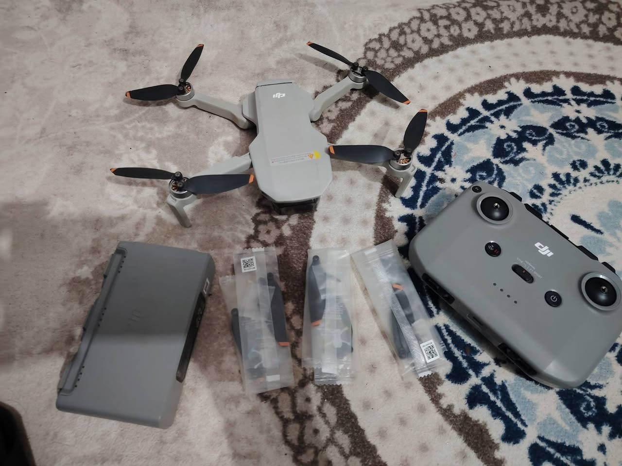 السلام عليكم شباب مني 2 se كومبوو للبيع مثل ما واضح يمكم بلصور مكفوله كفاله عامه م̷ـــِْن الصيانه مجرد قبق البطاويه بي فطر بسيط السعر 500 وبيها مجال شويه  متوفر توصيل على مسؤليتك


**إذا كنت صاحب هذا الإعلان وتريد حذفه لأي سبب، رجاءا أرسل رسالة إلى الدعم الفني**