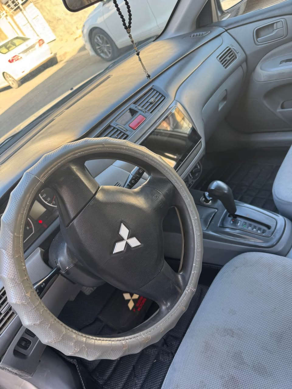 لانسر 2011 
قطعتين صبغ بدون دواخل
سيارة محدثة سبورت 
كير محرك بشرط 
سنوية جديدة 
هزة جديدة 
فحص جديد
ويل كروم 
شاشة كاميرا 
سعر 85 ورقة وبيها مجال 
 ***********///*********** 
عنوان کرکوک
