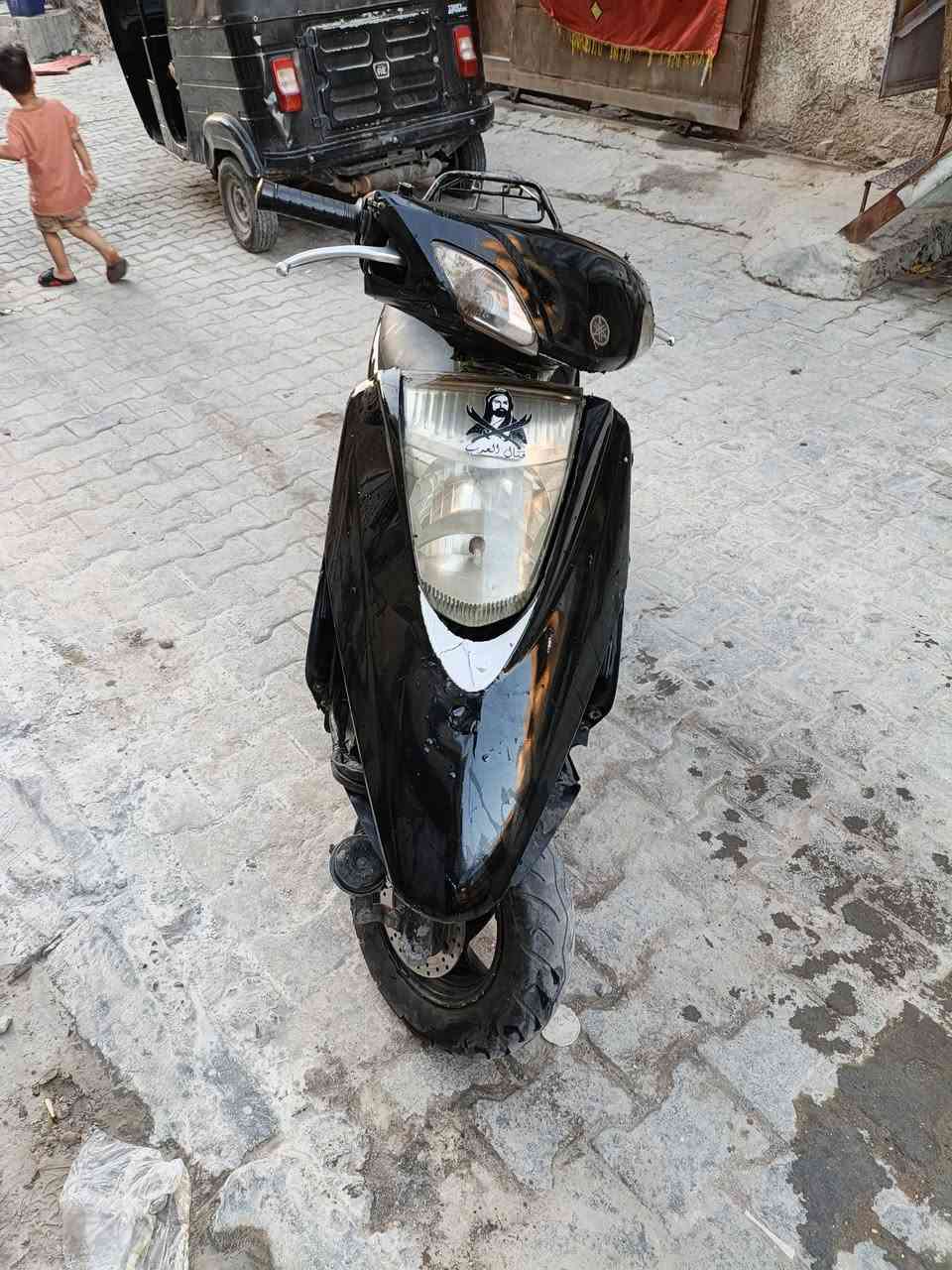 سلام عليكم اخواني دراجه بريز لايت ناصي دراجه مكينه تخبل بس الكفرات تعبانه نص نگره الدراجه سعر 425 بيهه مجال مكاني بغداد مدينه الصدر واتساب *********** متواجد دائما
