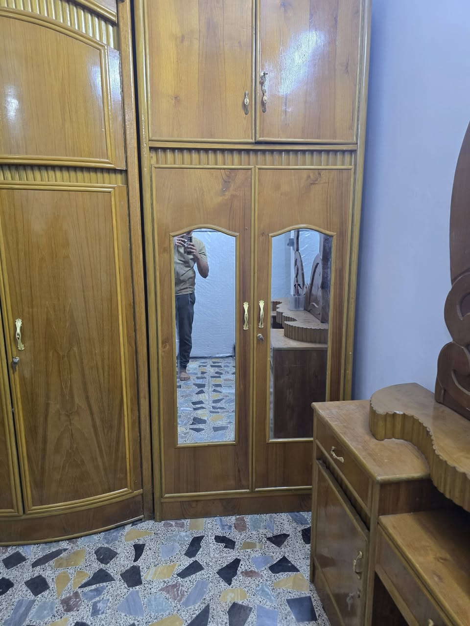 خرفت نوم صاج عراقية  نضيفة لعنوان بفداد *********** سعره ٧٠٠ وبيه مجال
