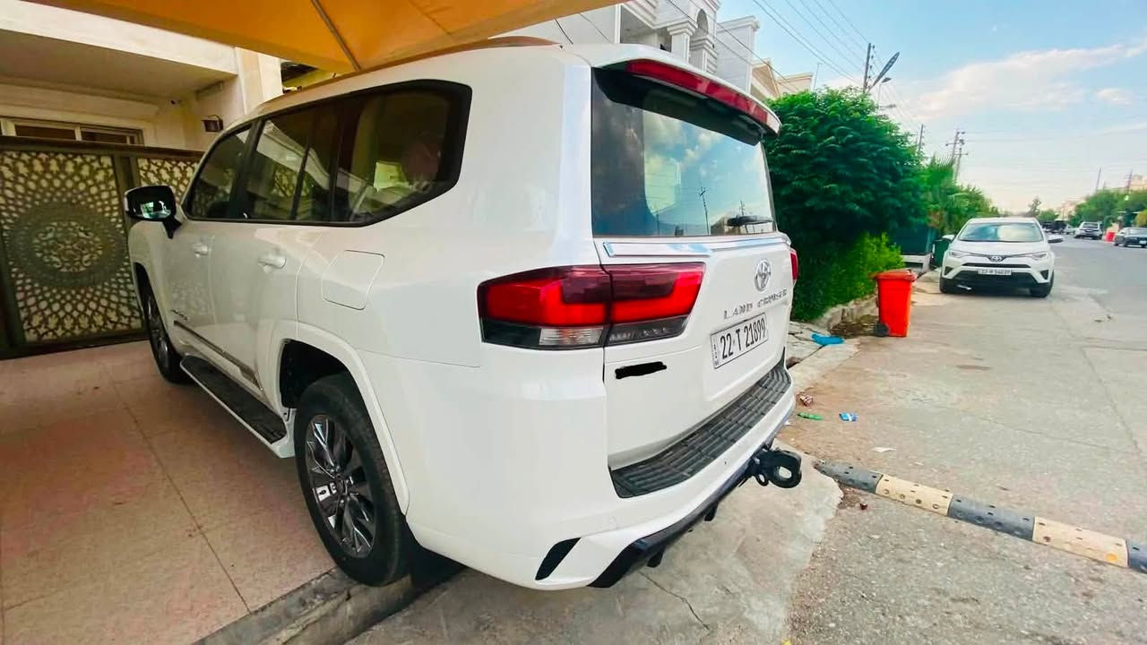 للبيع بسعر جدا مناسب 

لاندكروز 2025 GXR  للبيع 

خليجي لون ابيض 

ماشية 6 الف كم 

السيارة بحالة الزيرو ع وضع الشركة كفالة عامة شرط الفحص 

السيارة موجود بالبيت 

رقم اربيل تحويل مباشر

العنوان : اربيل شارع 60 

السعر 715 ورقة وبي مجال 

الشراي فقط يتصل هذا رقمي 

***********
