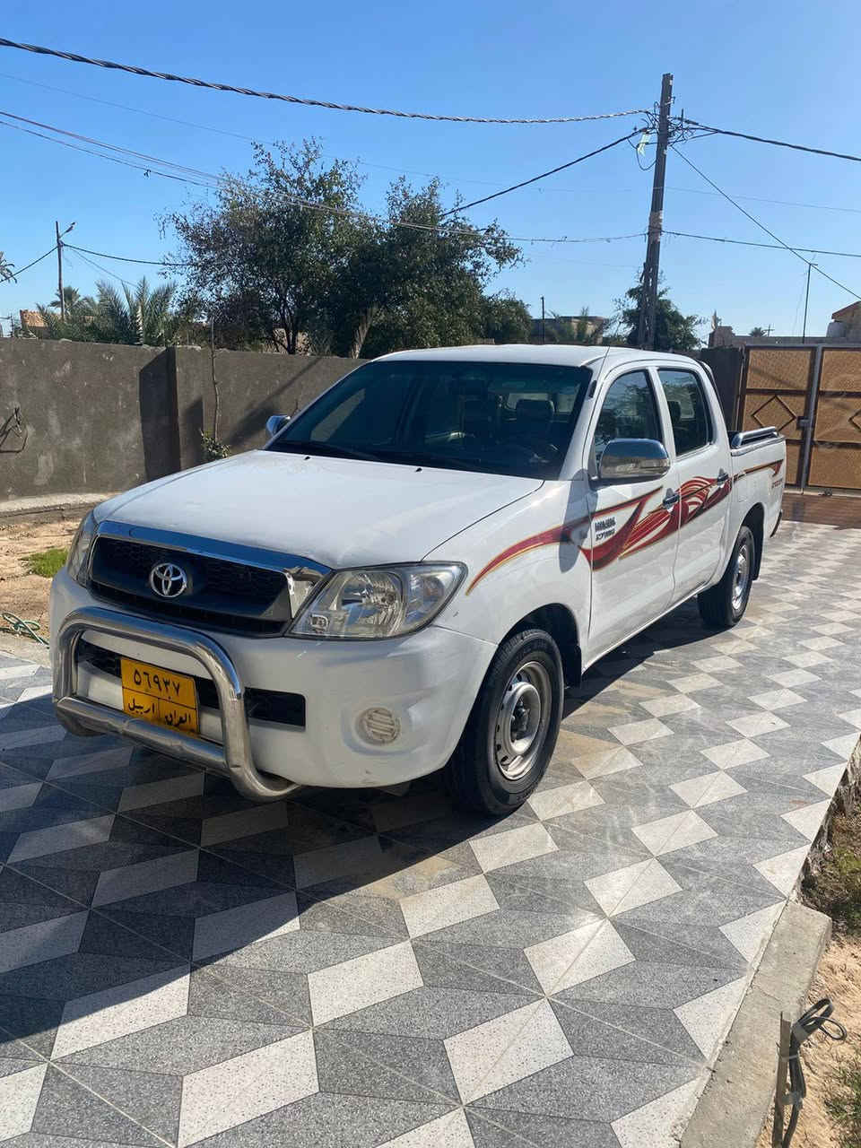 للبيع تيوتا هايلوكس موديل ٢٠٠٨ رقم اربيل بيها قطعتين صبغ فقط سياره جاهز كير ومحرك وحداديه وتبريد كله جاهز  وكاله او تحويل السعر (١٣٠) وبيها مجال مكانها كربلاء طويريج للأستفسار والاتصال  ***********
