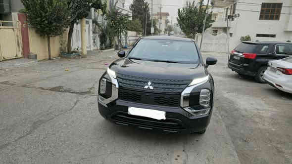 اوتلاندر ٢٠٢٢ se black edition
بانوراما
٧ راكب 
حساس امامى و خلفى 
كشن كهرباء 
شاحن واير ليس
اوتو ستوب 
بعد هواية مواصفات
مرقم سليمانية 
صندوق صبغ وشبر من بنيت 
بدون ايرباك 
سعر ٢٠٥ 
***********
