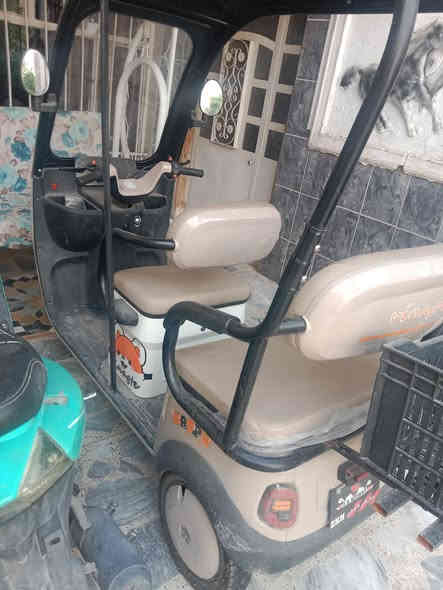 للبيع شحن ٦ بطاريات جديده مكاني الحسينيه مال راشديه مسويله سيبابه بالقماره وسله  السعر مليون و٢٥٠الف ***********
