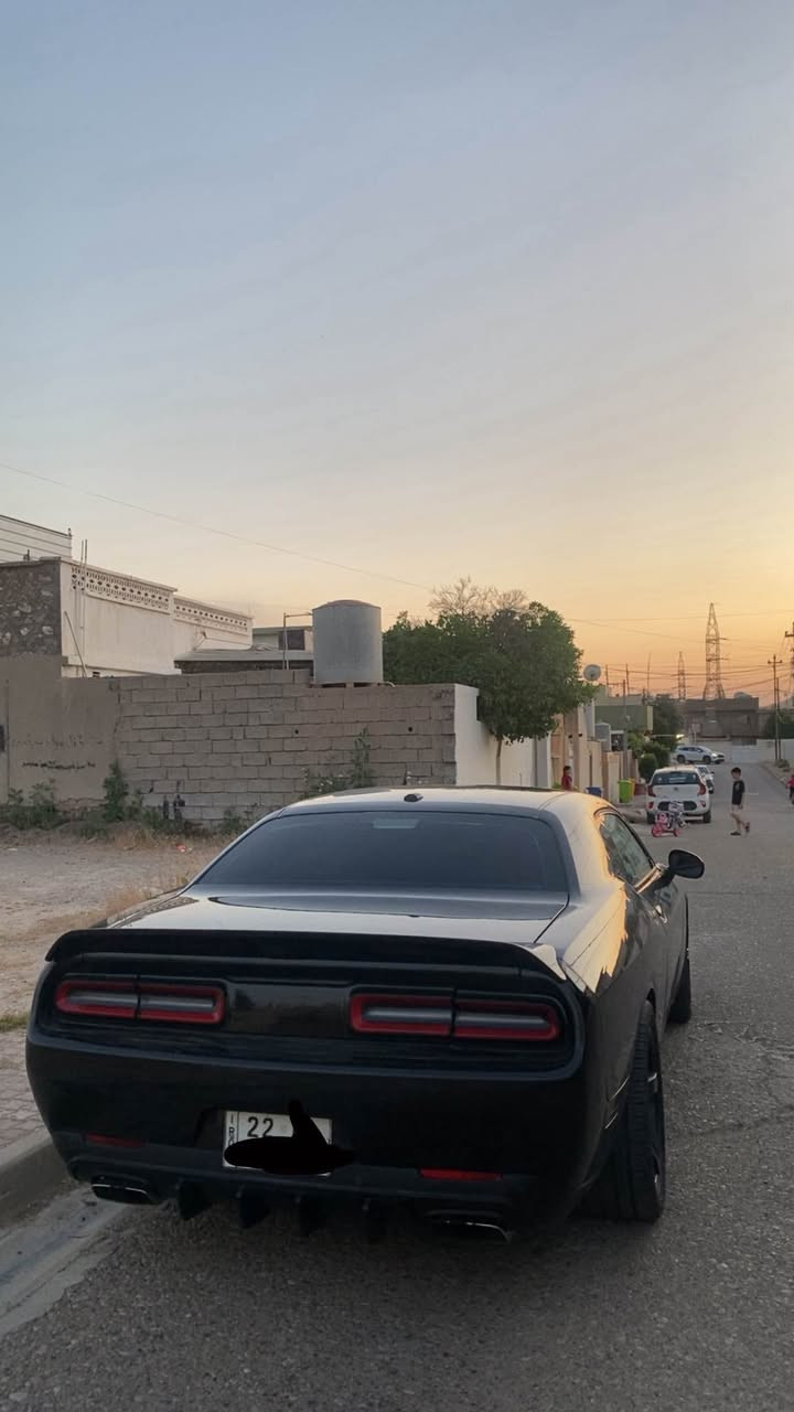 دوج جالنجر ٢٠١٧
ميكنة ٥.٧ ارتي

دواخل احمر جلد
شاشة كبير مبرمجة 
تاير ٣١٥ جديد
سيارة تبيعها حيزام 
سعر ١٤٠ بيها مجال للطيبين

دوج جالنجر ارتي بو فروشتن ٢٠١٧
شاشة گةورة و برمجة
كوشن جلد ناو سور
تايةيي ٣١٥ نوي لةسةرة
بةحيزام دةي فروشم
نرخي ١٤٠ مةعمةليكي كةم أربيل, العراق


**إذا كنت صاحب هذا الإعلان وتريد حذفه لأي سبب، رجاءا أرسل رسالة إلى الدعم الفني**