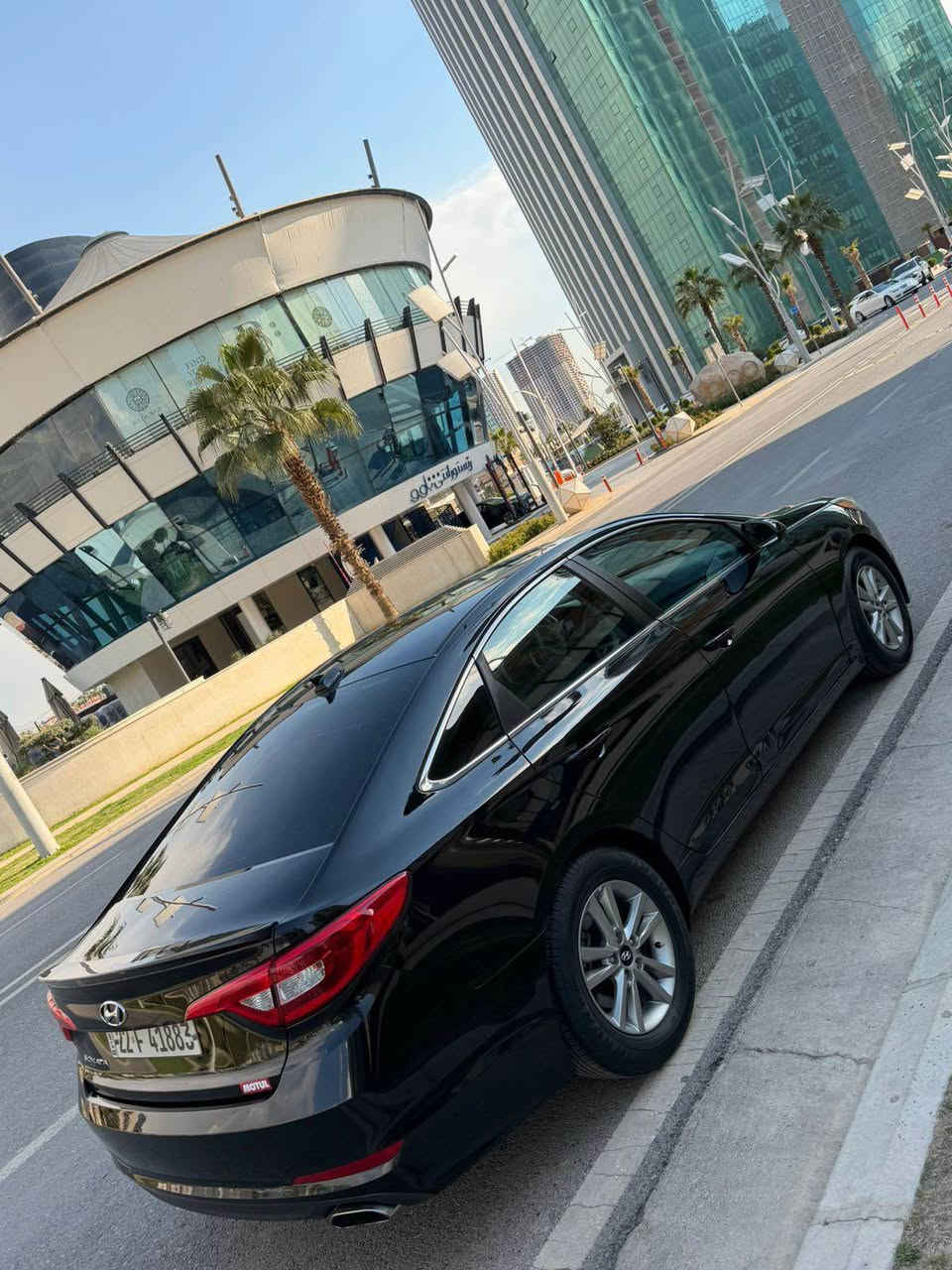 السلام عليكم

سوناتا  2016موديل       

رقم اربيل  تحويل للمشتري 

الدولي الجديد هزه وفحص وترقيم جديد

 الچملخ الصبغ الشبرين بل بنيت الصبغ 

  المشية      ٨٠كيلؤ بوضع الزيرو 

.. شرط التحويل او وكالة للمشتري 

مواصفات 

sel ..فول عدا بنوراما 

2400 مكينة المرغوب
+ البوب بصمة + تشغيل عن بعد
كشن السايق كهربائي  
تبريد شاشة بيانو منفصل
تدفئه بالكشنات 
اوتو هولد + اطفاء ذاتي 
مانع انحدار ومانع انزلاق 
لد امامي نهاري 
كيرها تعليك 
لايت زينون عالي ناصي 
رادار امامي خلفي جانبي
اشاير بالمري 
شاشة كبيره بلادية + كامرا خلفيه دوارة 
مانع تصادم امامي خلفي
قيادة آليه تحديد مسار 
سايد بريك دكمة 
انضمة قيادة 4 

وباقي المواصفات معروفة للسيارة

الهاتف: ***********
     
***********
***********
واتساب متوفر او الاتصال عالرقم  

اربيل اتصال بيك الخير تدلل

السعر 122ورقة أربيل, العراق
