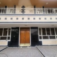 بيت تجاري للايجار   الموقع /الحارثية /مقابل جسر المرور   المساحه/200م ...