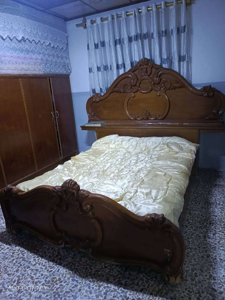 سلام عليكم شباب هاي الغرفه البيع نضيفه خشب صاج درجه اولى غرفه مرتبه قنصور خمس ابواب بيه زاويه مرايه جديده السعر و الاستفسار يجي خاص من رخصت الادمن شكره


**إذا كنت صاحب هذا الإعلان وتريد حذفه لأي سبب، رجاءا أرسل رسالة إلى الدعم الفني**