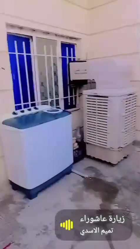 #_ بيت 100 متر  نضيف  وعالي عن الشارع البيت اعكاده مغلف فوك اوزيكام  لا رطوبه  ولا أي شي البيت كاشي  قريب عل الشارع  رابع بيت 
الجيران خوش ناس  
بي نقص شي قليل  الفرع عريض وتبليط ومجاري  وكهرباء  كله جاهز  العنوان الحميديه  شارع سيد عوده  فرع مريضي ابو الأسواق  رابع بيت  
#_ التصال عل الرقم  
***********
