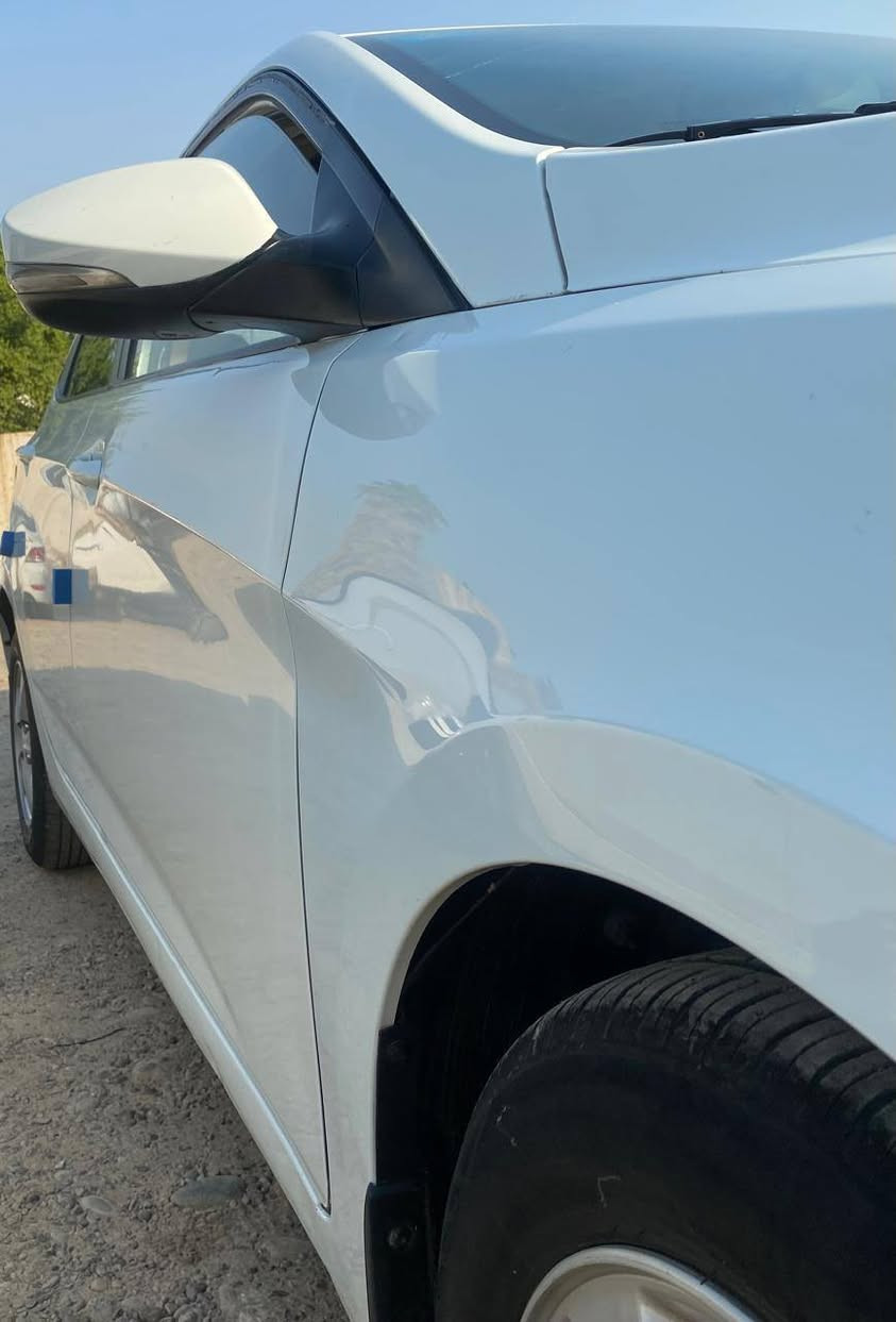 اكسنت خليجي فول ٢٠١١ بغداد
مواصفات :
فتحه سلايد
مسجل كار بلي
خمسه ويل كب
كاميرا خلفية
اشاير بلمري 
حساس عطلات
فول تحكم ستيرن
داخل جلد
ارضيه جلد
وباقي مواصفات معروفه
رقم بغداد انكليزي هزة
مسويلها ادامه باتري وفيت بم. صدر جديد 
مكان بغداد الدورة جمعية خير الله
 بيها تبديل جاملغ الأيمن وتعديل بنيد وشخوط خفيفة 
 ***********
