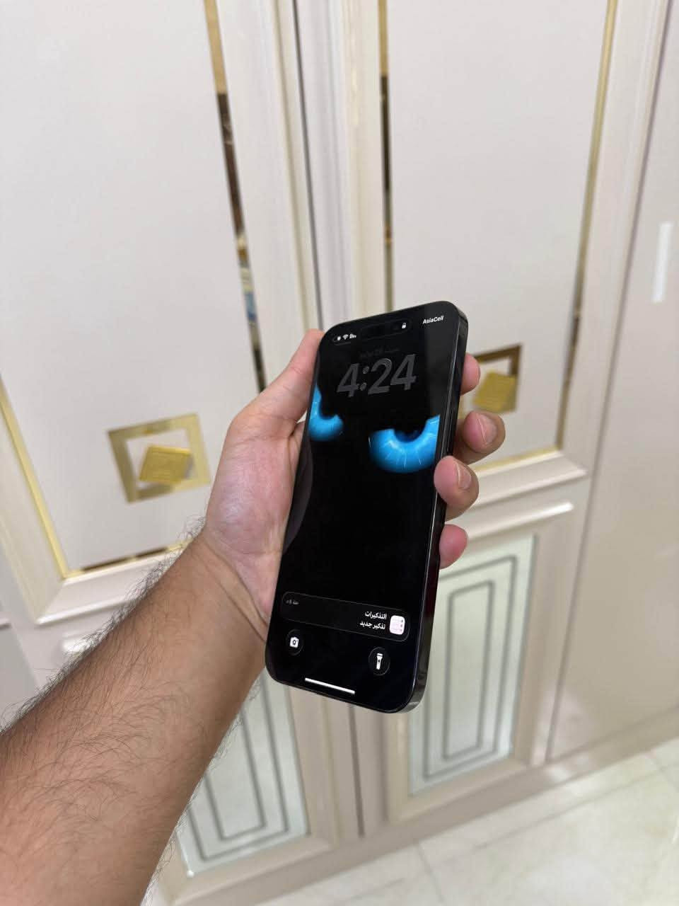 للبيع ايفون 14pro max لون لاسود جهاز نضافه فول ذاكرته512 بطاريته 87 جهاز  eSIM شرق اوسط نموذجM فقط مبدل شاشه هاي نقطه بي مماثره نهائيا ع لمس مستعجل ع بيعته ليلحك بلعافيه ب 600الف قفل مكاني بغداد جديده ***********
