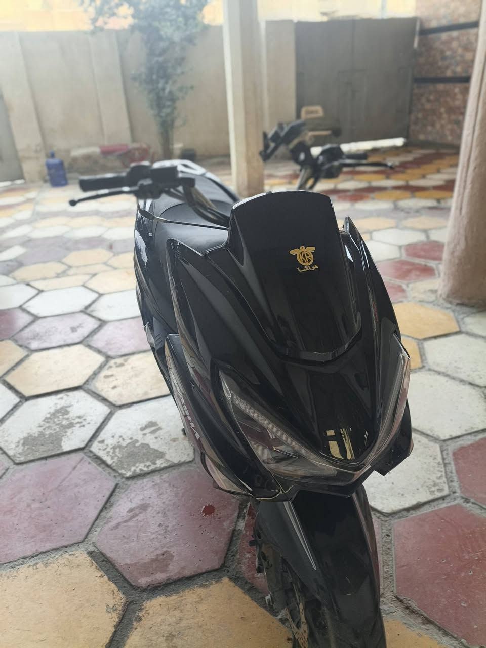 السلام عليكم دراجه هوااشا للببع صارله فتره من طالعه ماناقصه شي
‏‪***********‬‏
