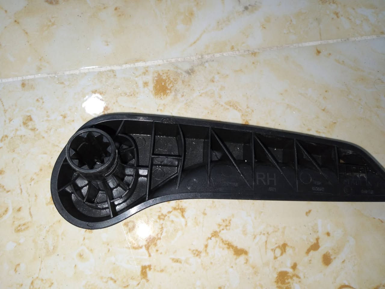 سلام عليكم 
فرشات تاهو جديده مال 2024 للبيع 
للاستفسار اتصل ***********
