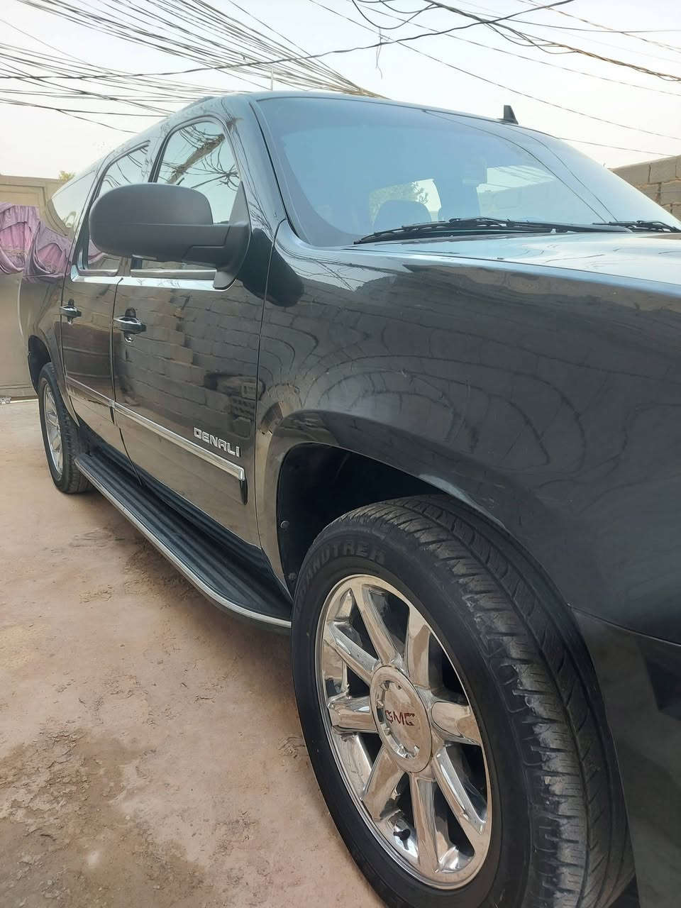 دنالي للبيع موديل 2011 فول مواصفات سياره جاهزه تفاصيل اكثر مراسلة وات ساب ***********
