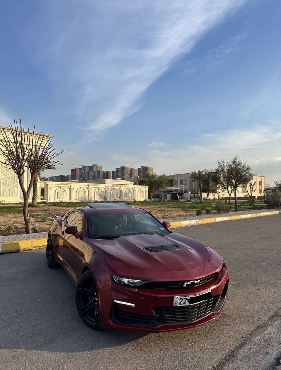 السلام عليكم
.
للبيع 
.
Camaro 2ss 1Le  2022 🚀🚀🚀
 2022  كمارو 2ss 1Le
.
السيارة 1Le يعني الفوول الفول الفوول مال كمارو 
شكو ببالك بيها 🔥
 رادار امامي 
رادار خلفي 
رادارات جانبية 
كامرة خلفية 
بيها HUD
داخل 24 لون
سماعات boss
كشنات تدفئة تبريد 
ستيرن تدفئة 
ستيرن جلد
كشنات خزن 
كشنات كهربائية 
كشنات نوع ريكارو Recaro 
انظمة قيادة Sport / Track / Tour 
شاحن Wireless 
عليها برمجة استخدام يومي safety + بوبكورن 💥💥💥+ برمجة مراوح وحماوة وبرمجة گير السيارة بمعنى الكلمة صاروخ 🚀🚀
عليها اكزوزت روش يعني الطرب الاصيل 🎶🔥
والدبة البلادية مالتها موجوده ..
حاطلها علامة ضوئية مال تاهو
زوج تايرات خلفي جديد 
زوج تايرات نوع SEMI SLICK هم موجودات ضامهن استخدام صيفي..
وهواي مواصفات بعد 
السيارة جديدة ونظيفة واي مصرف مابيها 
.
.
حادث السيارة مثل ما موضح بالصور فقط نصف الجاملغ امامي مصبوغ البقية كفالة عامة
. 
السيارة ماشية فقط 48,000 KM
.
السعر 255 ورقة وبيها مجال للشراي (25,500)💸
.
مكان السيارة اربيل
.
رقمها اربيل 
 .
رقم التلفون ***********
واتساب موجود
