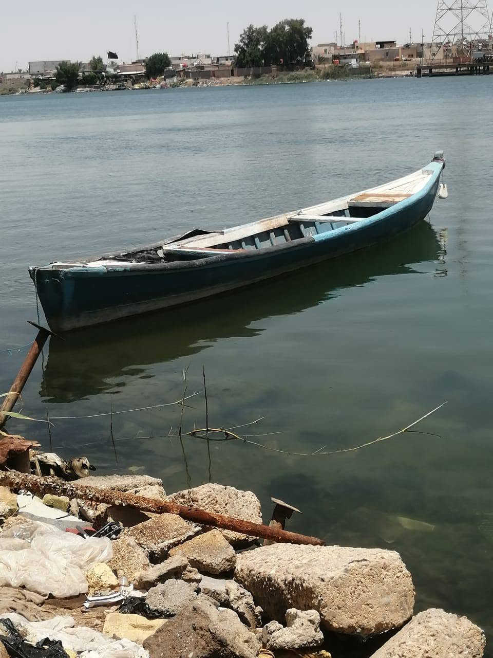 بلم فيبر كلاص قطع الطول 13ذراع بلم نضيف وحلو مكاني البصرة  بلكرمة الشراي واتساب وانا بالخدمه السعر 400وبي مجال قليل *********** بلم حلو واسع ما يتكلب وفيبرة من هذا القوي طكة طك بلحديد مالة شغل
