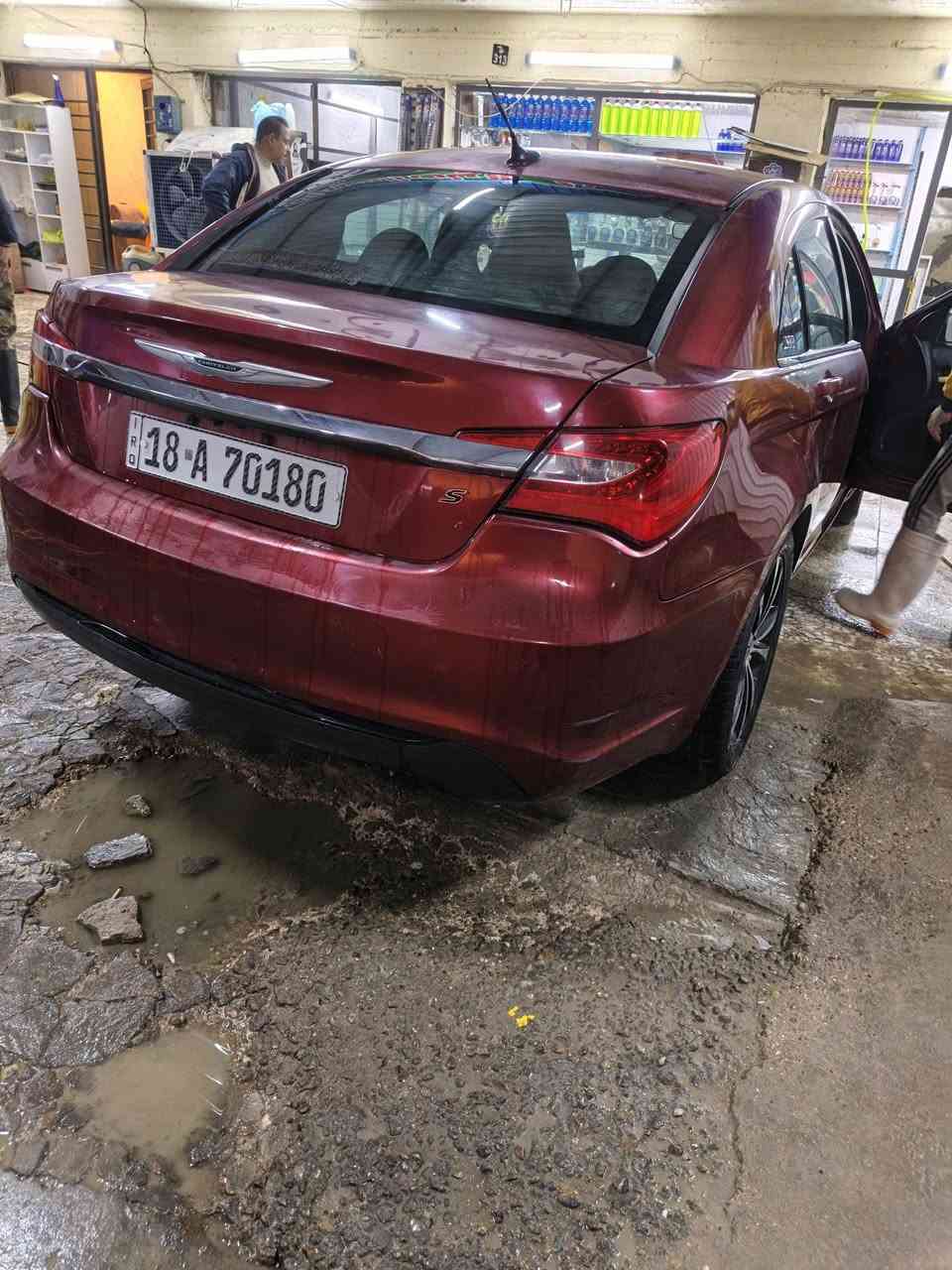 ممتازة بحالة 2013 سي كرايسلر السعر  ٧٠وبيهامجال   ***********للاتصال
