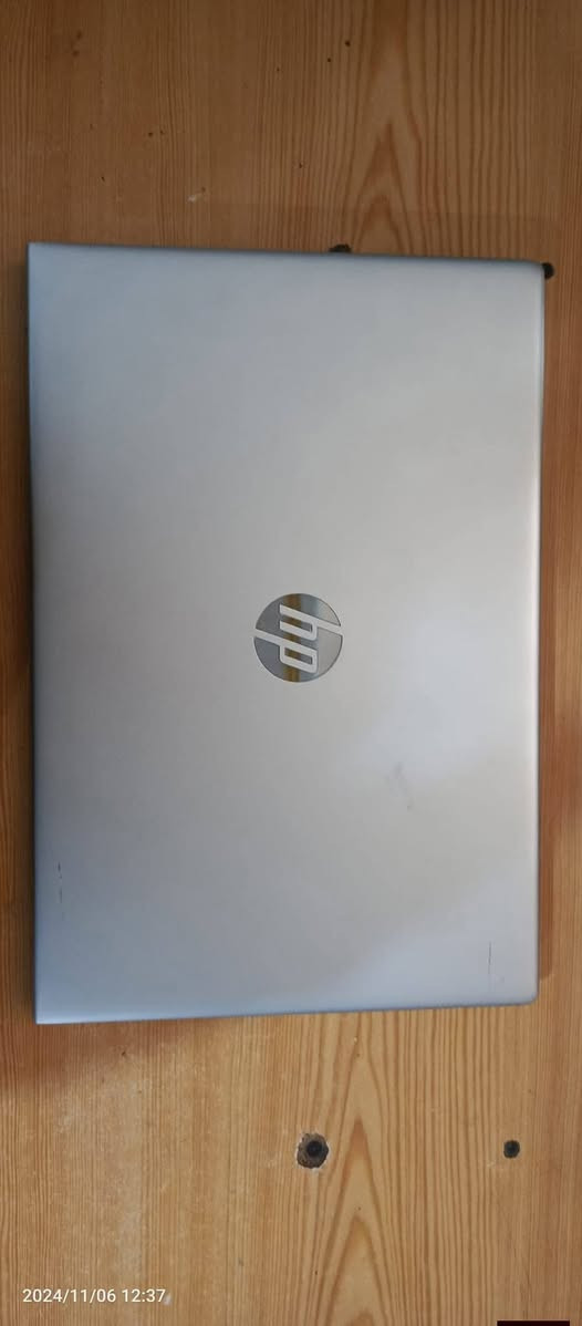 لابتوب Windows 10pro
المعالج core(TM) i5 الجيل الثامن
حجم الشاشة 15.6
الرام 8GB
كرت الشاشة داخلي
نوع النظام 64_bit
جنت مستخدمه بس للدراسه
سعره 280 وبي مجال
ويا شاحنه + 2 ماوس
رقمي *********** بغداد
