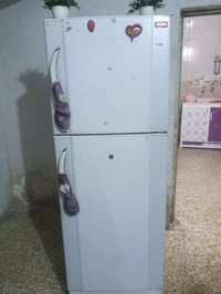 ثلاجه كونكر • نضيفه • حجم ١٨