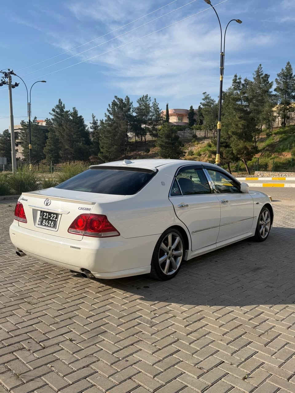 سەرەتا بە ناوی خوای گەورە 
شاهینە ٢٠٠٥ موسس 
مەکینە ١٨٢ بێ دوکەڵ 
بێ بۆیاخ بەس شوێن موسەکانی بۆیاخە                         سەقفی وەک شوشە وایە بۆیاخی ئێراق و ئەوروپای نیە
ماسەفات ٣ دوگمەی جڵدی ناو قەیسی 
 دەبڵی کراوە بە رۆیال زۆر نەرمە و مەجموعە سوکانی لێگززە
سەیارەکە کامل سپۆرت کراوە و جوانکاری بۆ کراوە
ویل دینگە بێ مەسروف کامل مەسروف کراوە
بیلاد سپۆرت سەیارەکە نموونەیە لە جوانی سەیارەی ماڵانە 
تەبرید و کارەبای و گێر و مەکینە و تەقە و رەقەی بەشەرت 
سعری ٧٣ مەجالێکی برایانە
 *********** حلبجة, السليمانية
