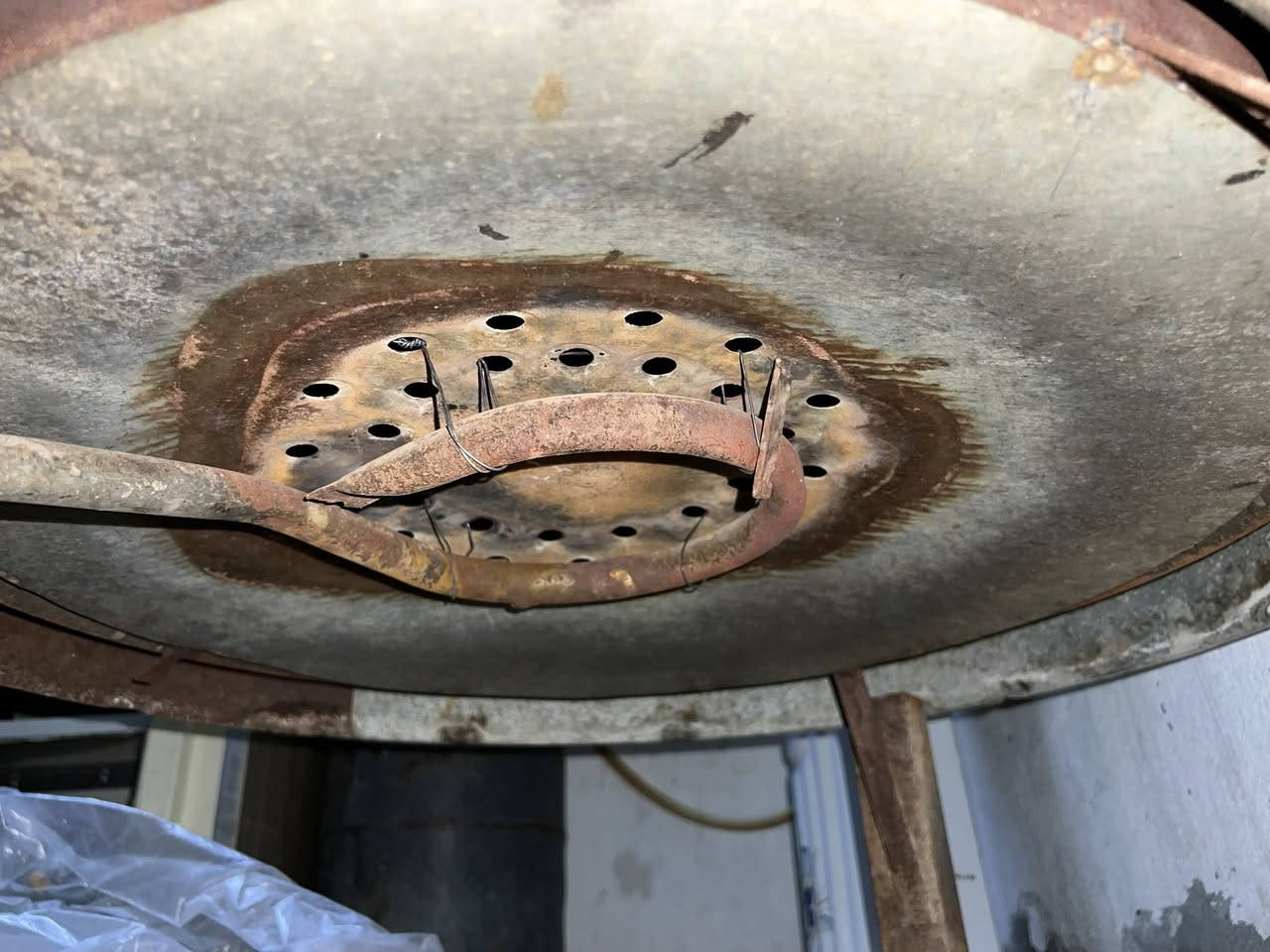 تنور كهربائي للبيع مابيه اي عيب بس يحتاج حجرات واير سعره ٢٠ الف تنور غازي للبيع الله شاهد خبزه مالته كيك فقط يحتاج لحيم من بوري مالته سعره ٤٥الف


**إذا كنت صاحب هذا الإعلان وتريد حذفه لأي سبب، رجاءا أرسل رسالة إلى الدعم الفني**