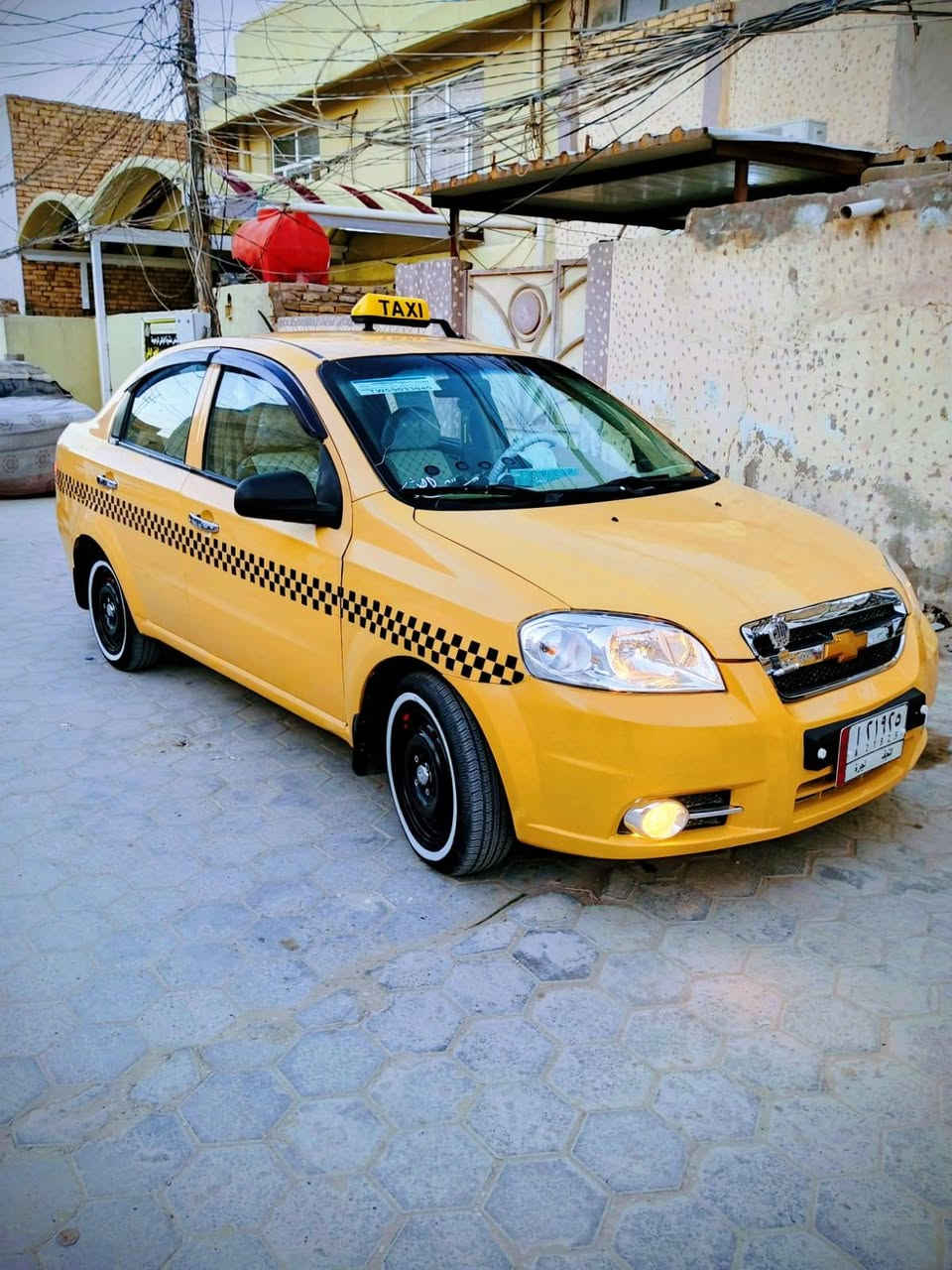 السلام عليكم افيو موديل 2010 شركة عامة مكفولة من الضربه صبغ ٣ قطع سيارة جاهزة گير مشروط مكينة جديدة هيئة مصفره سنوية ساقطة تخم تاير جديد باتري جديد السيارة متعوب عليها السعر 52 وبيها مجال مكاني النجف حي السواق ***********
