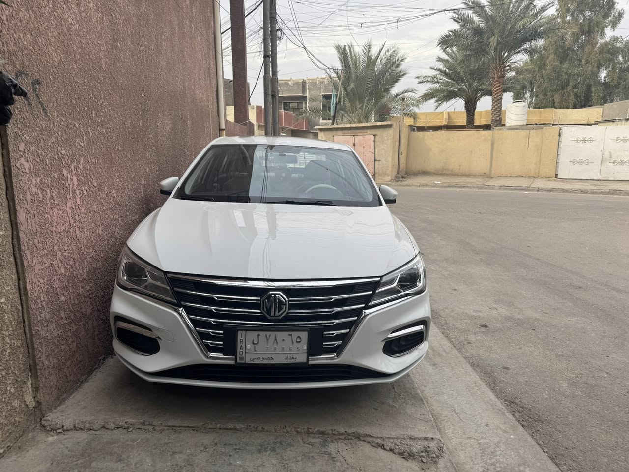 السلام عليكم
ام جي 5 lux 2024 
ماشية 51 الف
موصفات السيارة 

فتحة 

بصمة ابواب وتشغيل 

6 ايرباك

6 سماعات 

لايت زنون بلادي

كشنات جلد كهربائي مع تدفئة

مري شفط

تحكم ستيرن جهتين مع مثبت سرعة 

هاند بريك كهربائي مع اوتو هولد

السيارة بيهة ملاحضات بسيطة 

بدون صبغ وبدون بارد 

السيارة بالضمان وكل الصيانات مسويهن 

السعر ع الخاص 

العنوان بغداد حي الجهاد 

رقم الهاتف ***********
