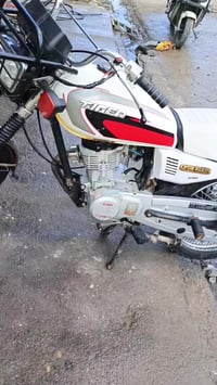 ماطور تايكر موديل 20  نضيف كلشي مابي  بلادي  السعر 450 وبي مجال  للاست...