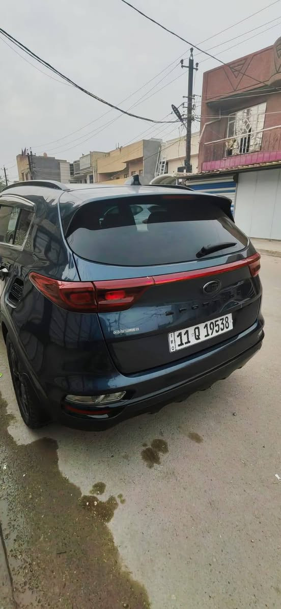 السلام عليكم
كيا سبورتج 2022 وارد امريكي (بلاك ادشن) ومعروفه مواصفاته فول للاخير عدا البصمة صور الحادث بالمنشور 
السعر 175 ترهم مراوس عادي
مواصفاتها

1 بانورما 

2 محرك 2400 GDi

3 تبريد قطعتين

4 ستيرن رياض حرف D

5 فول تحكم ستيرن

6 شفتات سرعة وقيادة ذاتية

7 ثلاث انظمة قيادة 

8 مثبت سرعة

9 كشنات جلد كلها اسود الامامي تحكم كهرباء

10 رادارت

11 تحديد مسار

12 نظام منحدرات

13 مري كهرباء شفط واشاير بالمري

14 تو ويل

15 نقطة عمياء

16 ويل كب اسود رياضي حجم 18

17 ماشية 35 ميل

18 شاشة اعطال

19 شاشة ابل وكار بلي

العنوان الزعفرانية ***********
