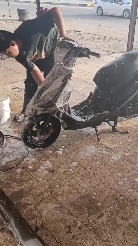 للبيع ماكس عدله 
مال رمبه قبل شهر مطلعها دراجه انضف من صوره 
كلشي ع لبلاد تجي وتشوف بعينك اذا مفتوح بيها شي تاخذها بلاش وصل لوكاله بيها 
عنواني لبصره لموفقيه
رقمي ***********
سعر 900وبيها مجال حك جيه
