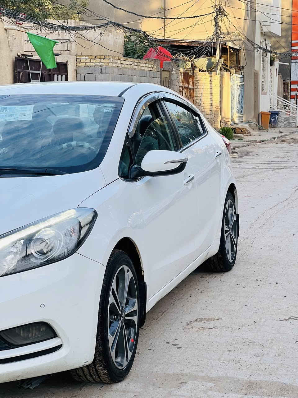 سلام عليكم سيراتو مديل 2014 خليجي مكفوله كفاله عامه موصفات لد امامي خلفي حساس أمام خلفي شفتات ستيرن تبريد قطعتين مري شفط وباقي موصفات سياره جديده محرك 1600 بلادي سنويه ارقام جدد السعر 119 لاتصال ***********
