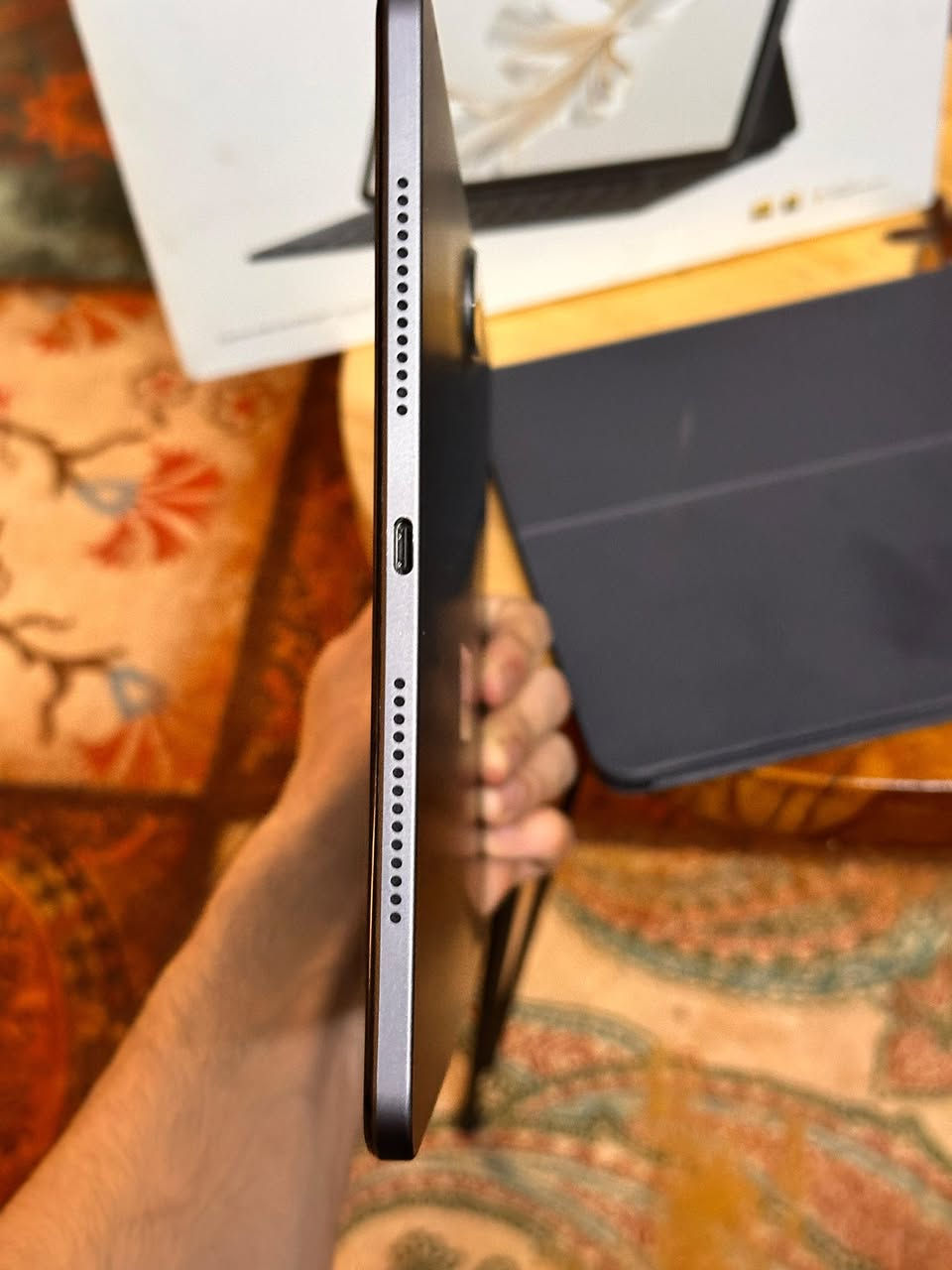 السلام عليكم ايباد HONR pad9
مستخدم للدراسه 
نظافة 100
ذاكره256
عشوائيه16
90فريم
كامل ملحقات +الكيبورت مالته الاصلي
السعر 240وبي مجال
مكان بغداد الشعب 
رقم(***********)
