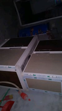 كاونتر مطبخ بتصميم حديث ومتين. مناسب للمطابخ أو محلات تجارية، ويأتي بأ...