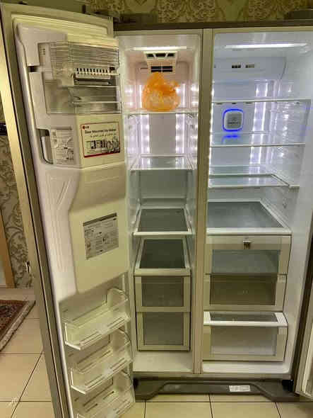 ثلاجه LG للبيع
نضييفه جدا استخدام قليل
ارتفاعها ١٨٠ سم
بدون اي ضرر
سعرها
٨٠٠ الف
متوفـر خدمة توصيل داخل بغداد وداخل مجمـع بسماية السكني ❤️🚘
للاستفسار خاص او عن  طريق رقم الهاتف واتساب فقط 
***********📞
