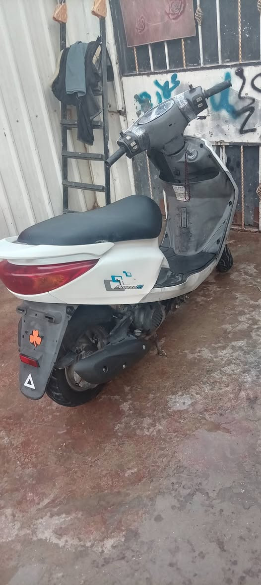 بريز كابريتر سرعه 140 درجه جديده لوك كل بلادي اي نقص ما بيه درجه فول مكان بغداد المشتل سعر 650  رقم الهاتف ***********
