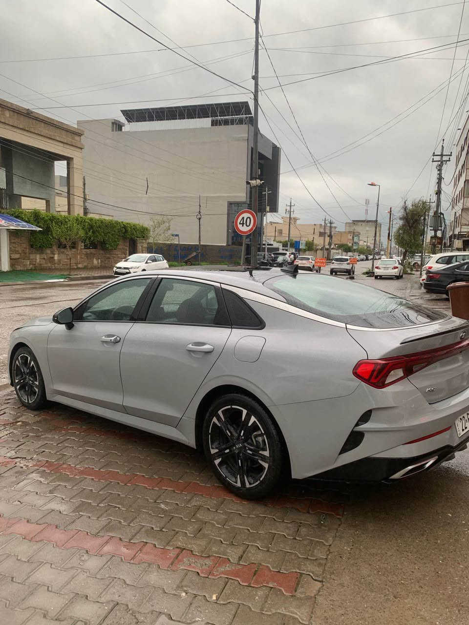 أسم السيارة: KIA K5
موديل: 2021
مواصفات : GT-line
محرك: 1.6T
ماشي:56,000mile
لون: مميز سمنتي داخل ماروني مرغوب
ضرر: جامرلغ بونيت صبغ فقط وبيها تعديلين بارد 
بيها شوية بطانة ارباك ستيرن راجع سستم 
رقم الشاصي: 5XXG64J2XMG052440
رقم السيارة : مرقم اربيل جاهز 
سعر: 159$
عنوان: اربيل
مكلف بالنشر رجاءً فقط شراي يتصل تحياتي
للاستفسار اكثر راسلني على وتساب او خابر*********** بغداد, العراق
