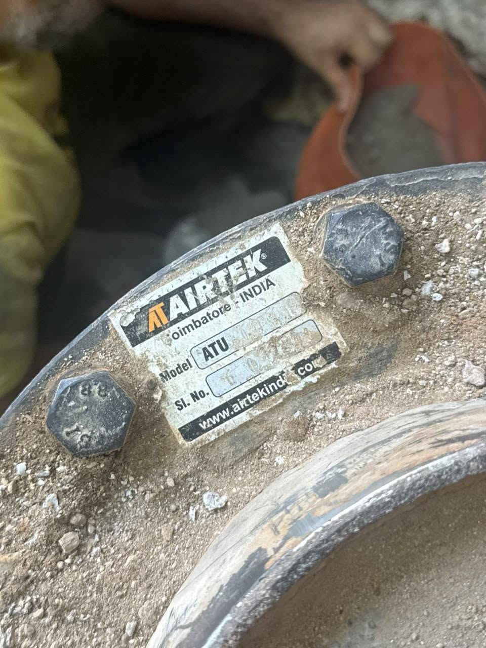 للبيع جك غسل اربعه طن صناعه المانيه المكان بغداد الاعظميه ***********
