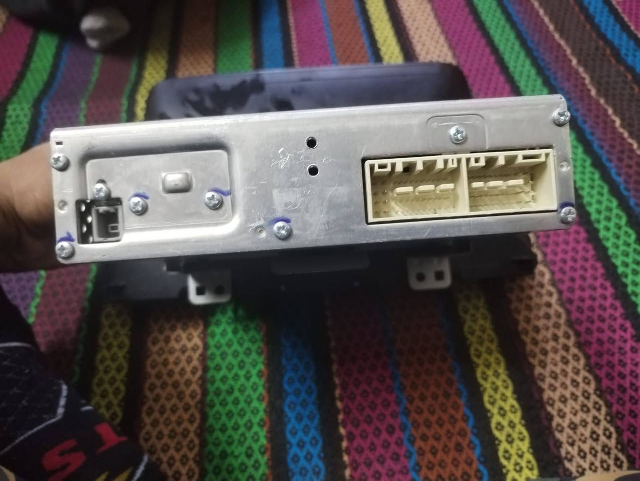 السلام عليكم 
مسجل سيراتو 
مسجل نضيف مال تفصيح بلادي 
مكان بغداد جسر ديال
***********
بس واتساب
