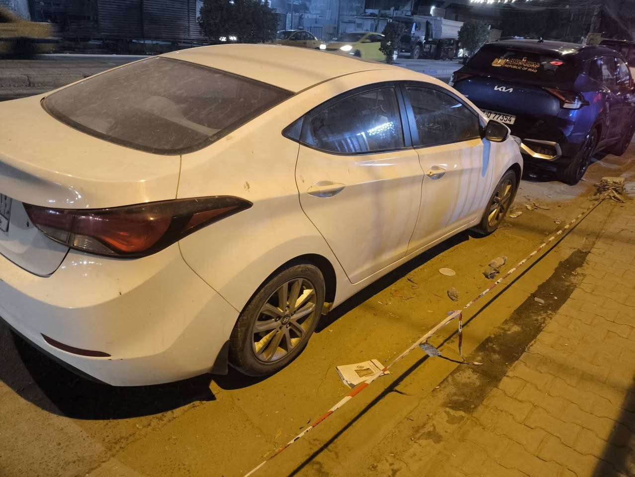 سلام عليكم
النترا ٢٠١٦ وارد خليجي 
وكالة القلم 
لون ابيض 
فتحة سقف 
اشاير بالمري 
محرك ١٨٠٠ مفتوح ( مبدل فقط رواجز ) 
ماشية ١٣١ الف كيلو متر 
خمسة ويل كب ( تخم تاير ) 
تحكم ستيرن 
كامرة خلفية 
شاشة 
اربعه تحكم جام 
صبغ فقط بابين جهة الصدر وموضح الضرر في الصور المرفقة
بيه حالوب خفيف 
السعر على الخاص او الاتصال على ارقام الهواتف 
***********
