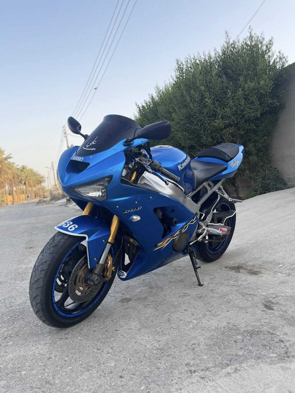 كاوسكي 2004 مابيهاا كل نقص
دراجه كفااالة نظيفة وحلوة
اوراق 
موشراي لايضل يسولف 
عنواني ديالى 
***********
