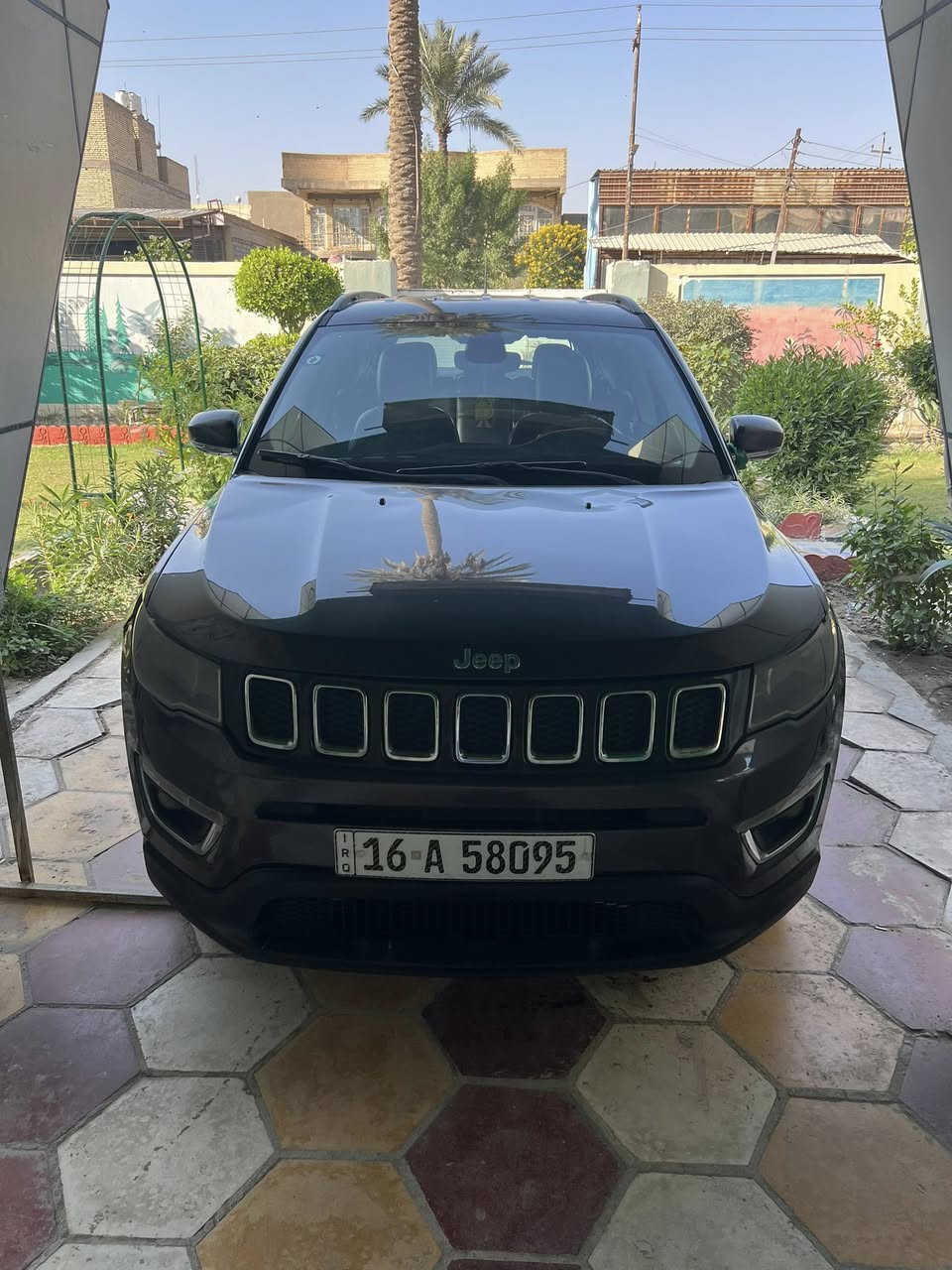 السلام عليكم جيب كونبارس موديل 2018 للبيع سيارة جاهزه سونارها منشور وي الصور السعر 105 العنوان الشوملي الاتصال على الرقم ***********
