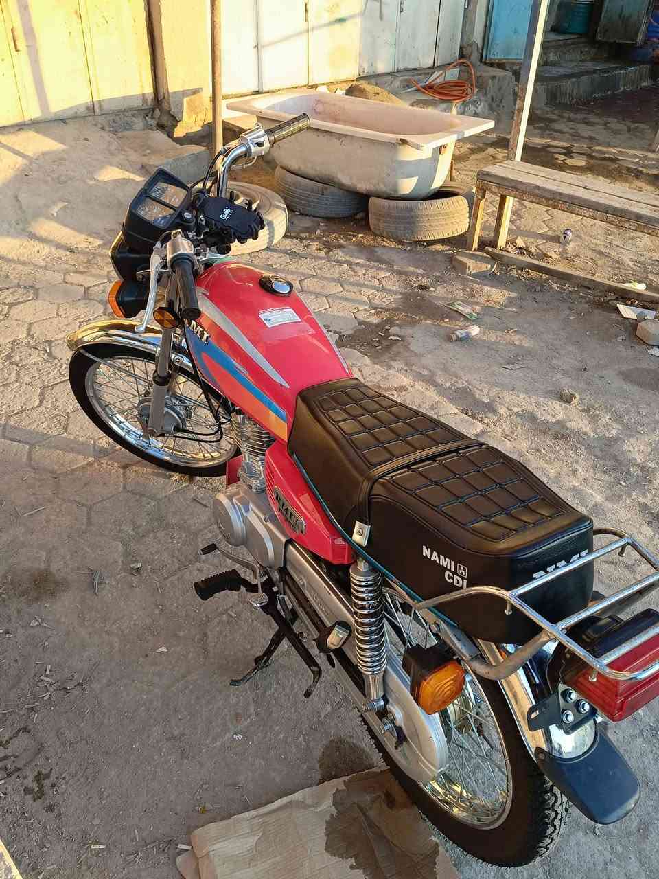 دراجه ايرانيه اوراق للبيع دراجه
سعرها مليون وبيها مجال
***********
