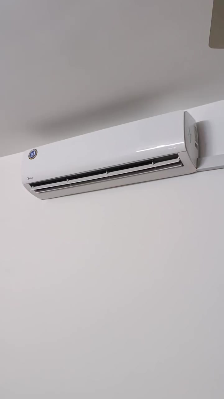 الحمد لله دائما وابدا
اليوم تم تنصيب سبلت ميديا الواحه 3 طن جداري 
مع عمل فاكيوم للجهاز هذا العمل تابع لورشة الزعيم 
مستعدون لنصب وصيانة جميع انواع أجهزة التبريد
 1- نصب وفتح السبالت
2- صيانة السبالت
3- غسل السبالت
4- عمل ليك مع إضافة الغاز
ورشتنا متنقله في جميع مناطق بغداد وأطرافها
ابو زهراء البهادلي 
***********
***********
